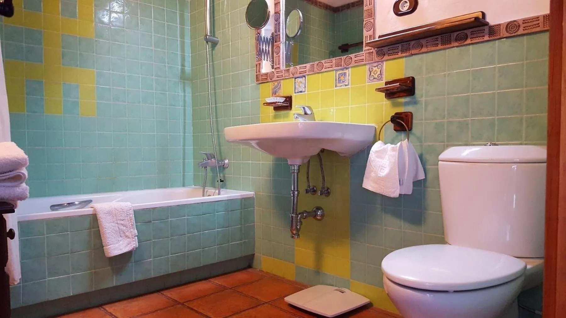 Holiday home Kanarisches Haus Mit Terrasse, Whirlpool Und Grill La Sorrueda Spain
