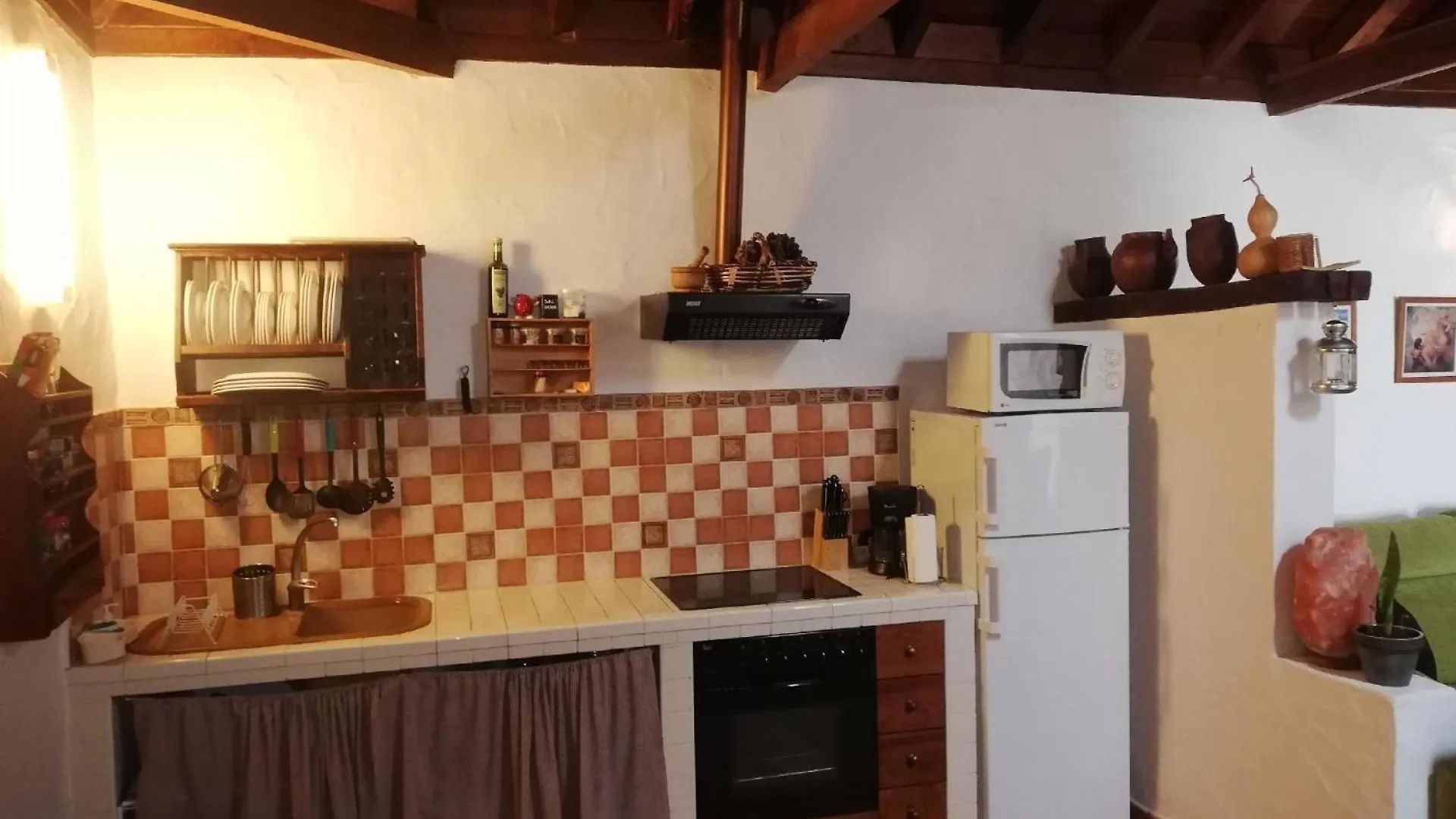 Kanarisches Haus Mit Terrasse, Whirlpool Und Grill La Sorrueda 0*,